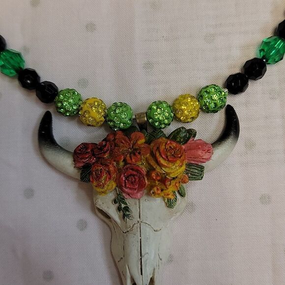 Handmade Beaded Necklace/Choker with Multi Colored Flowers on Cow Skull Pendant - Picture 6 of 8